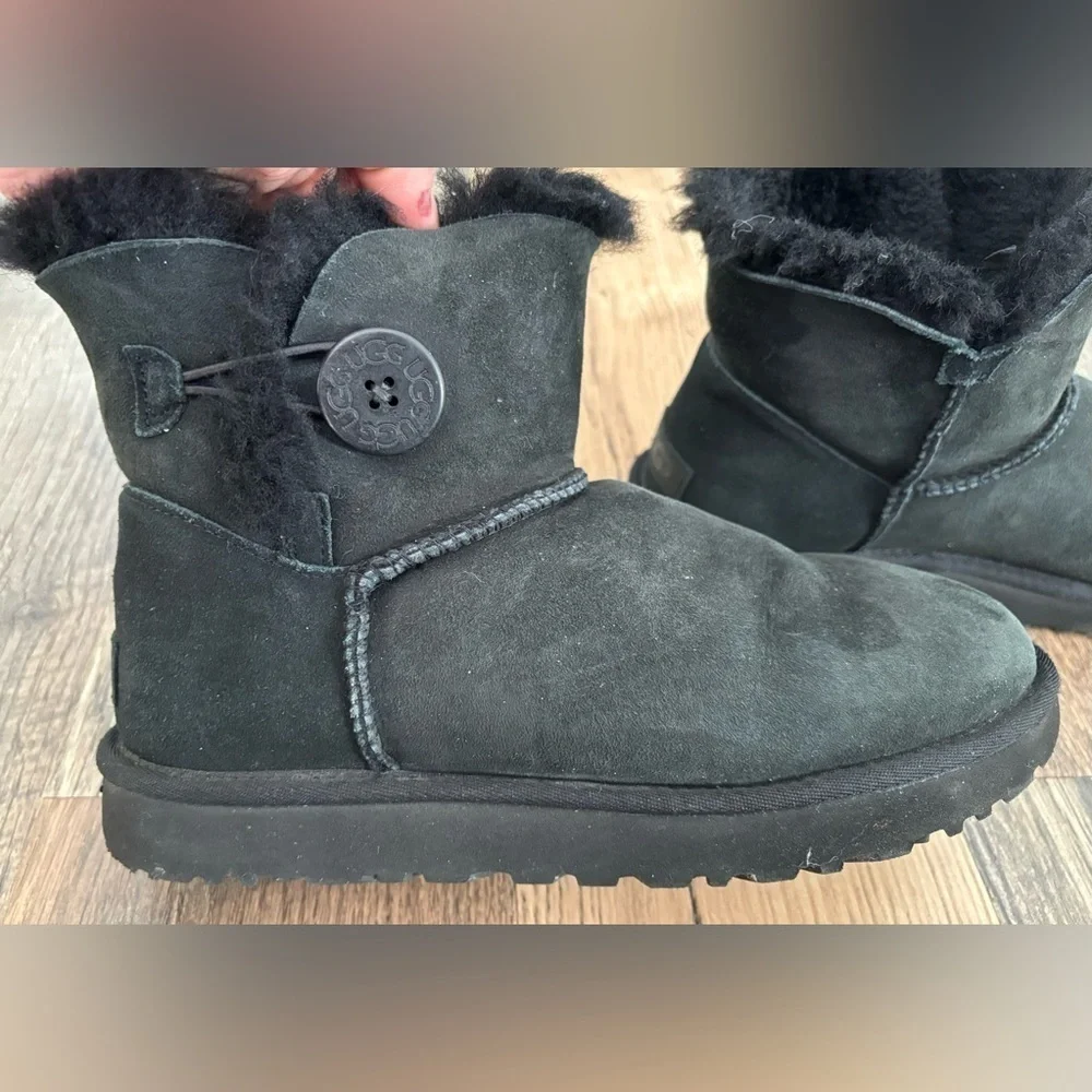UGG Black Boots Mini Bailey‎ Button II Boot Black Size 9